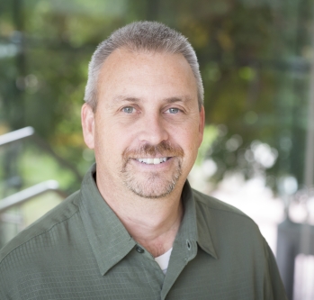 Image of Christopher Thomas, Esri - Headshot.jpg