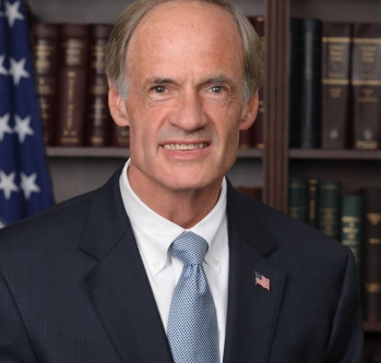 Image of SPKR PIC_Tom Carper.jpg