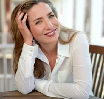 Image of laura-hillenbrand-w-credit.jpg