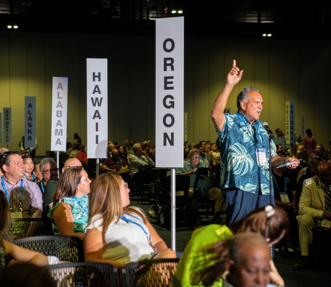 NACo members vote in the second vice president election last year in Hillsborough County, Fla. at the NACo Annual Business Meeting. Photo by Denny Henry