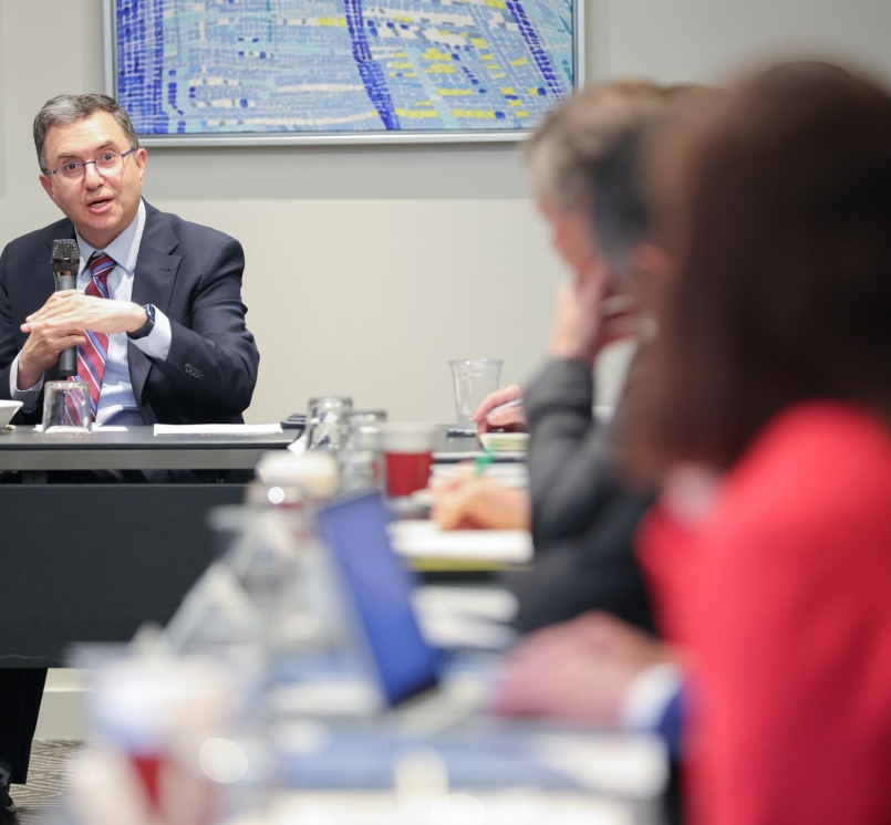 Dr. Joshua Sharfstein discusses overdose data and trends May 1 at the NACo Large Urban County Caucus fly-in. Photo by Bryan Dozier