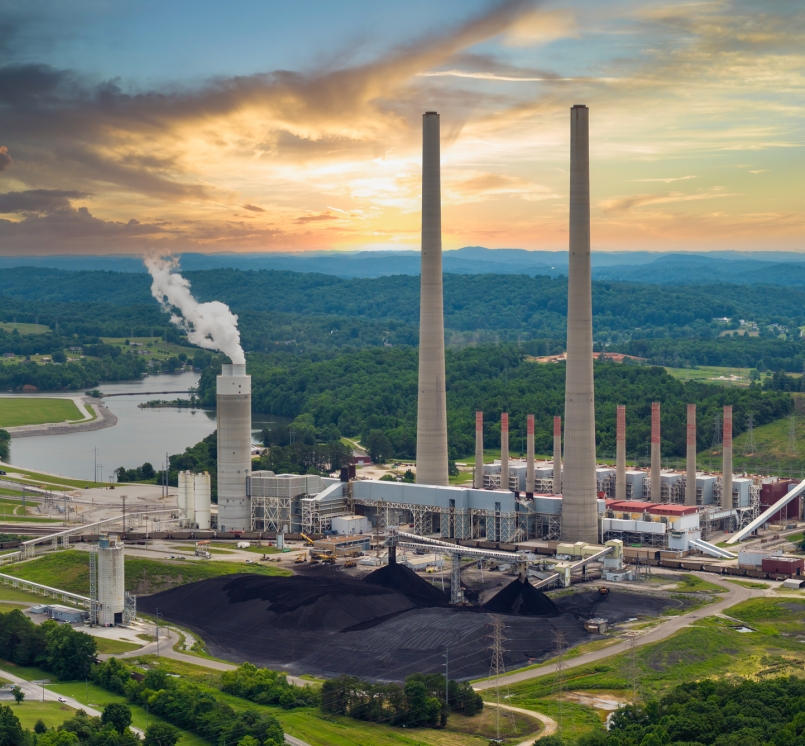 Thermal power plant burning coal fossil fuel for production of electrical energy. Kingston power station in Roane County, Tennessee