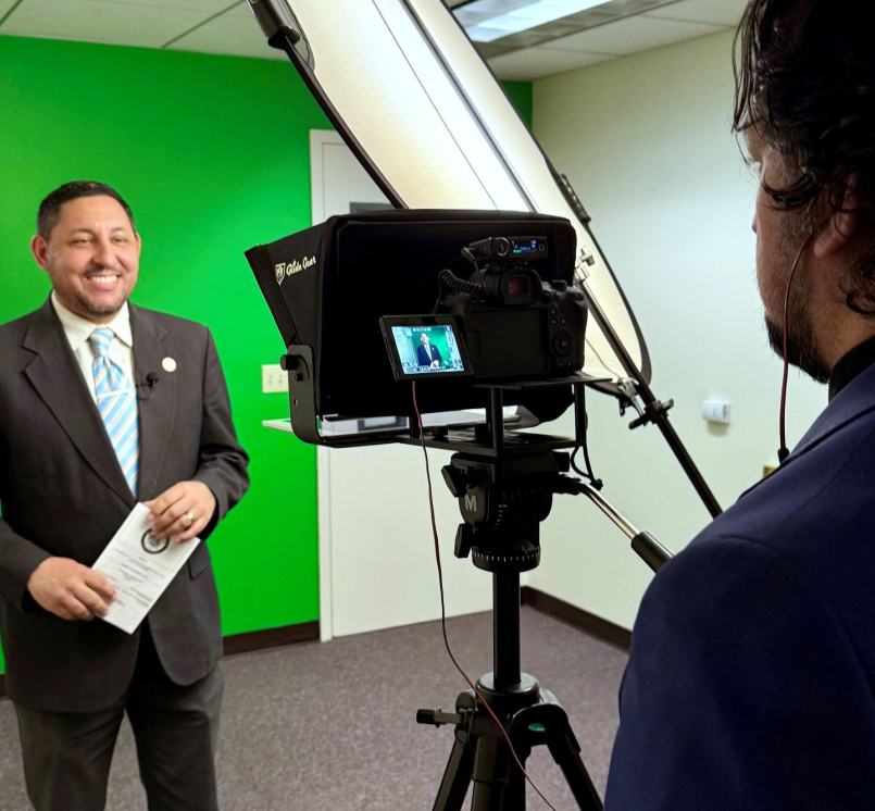 Riverside County, Calif.’s Pep Fernandez prepares to deliver an engaging 90-second account of a county board meeting.