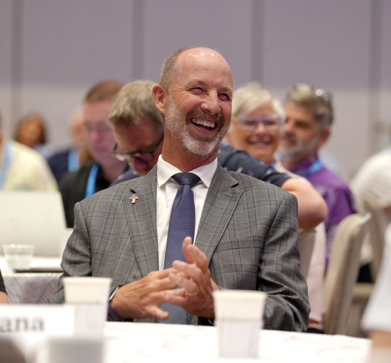 Ravalli County, Mont. Commissioner Greg Chilcott reacts to a testimonial by Klamath County, Ore. Commissioner Derrick DeGroot during Chilcott’s final WIR Conference. Photo by Charlie Ban