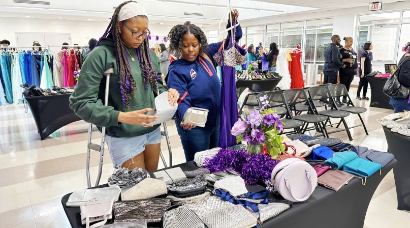 High school students peruse accessories to go with their dresses at Montgomery County, Md’s “Project Prom Dress” held at the Department of Recreation. Photos courtesy of Montgomery County