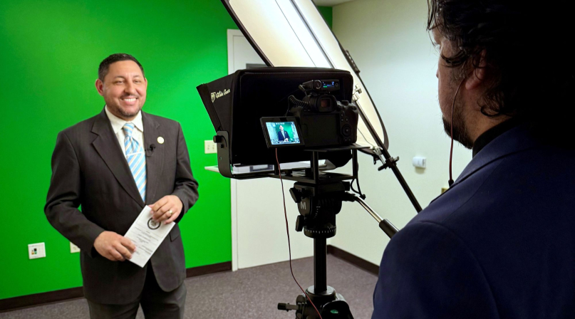 Riverside County, Calif.’s Pep Fernandez prepares to deliver an engaging 90-second account of a county board meeting.