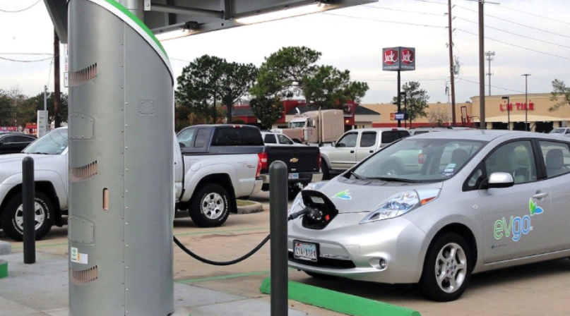 Image of Electric car charging station in Harris County, Texas; Wikimedia Commons.png