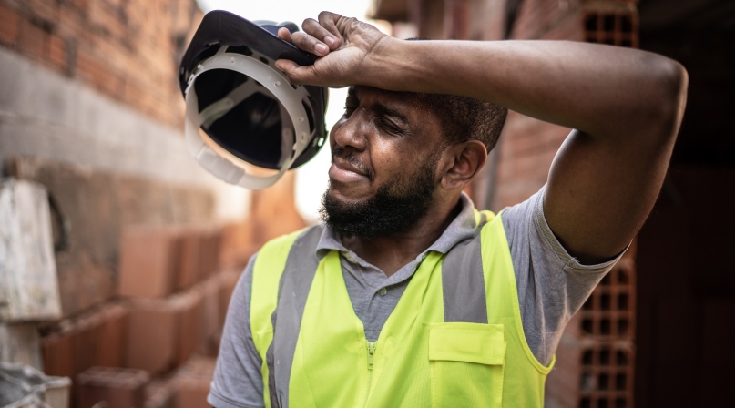 Image of GettyImages-1334826526_hardhat.jpg