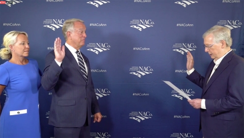 Gary-Moore-swearing-in.jpg Image of Gary-Moore-swearing-in.jpg